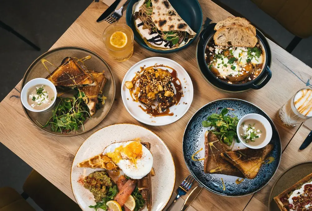 Sacré Brunch