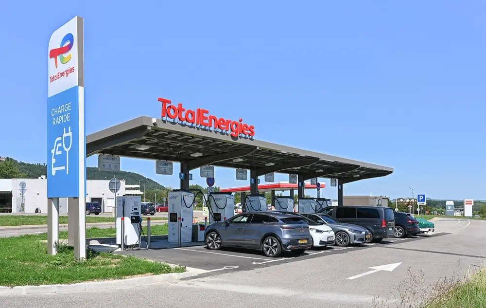 TotalEnergies Charge Rapide — Relais Reims Brébant